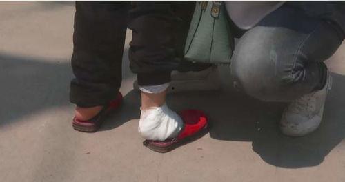 最新爆料虐待学生,最新爆料揭露教师虐待学生骇人真相 第2张 最新爆料虐待学生,最新爆料揭露教师虐待学生骇人真相 第2张